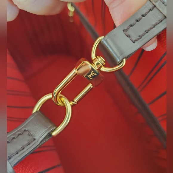 Louis Vuitton Neverfull MM Damier Ebene Tote Bag Cherry Red 🍒 Interior - Picture 5 of 14